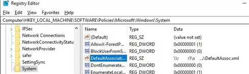 DefaultAssociationsConfiguration registry parameter